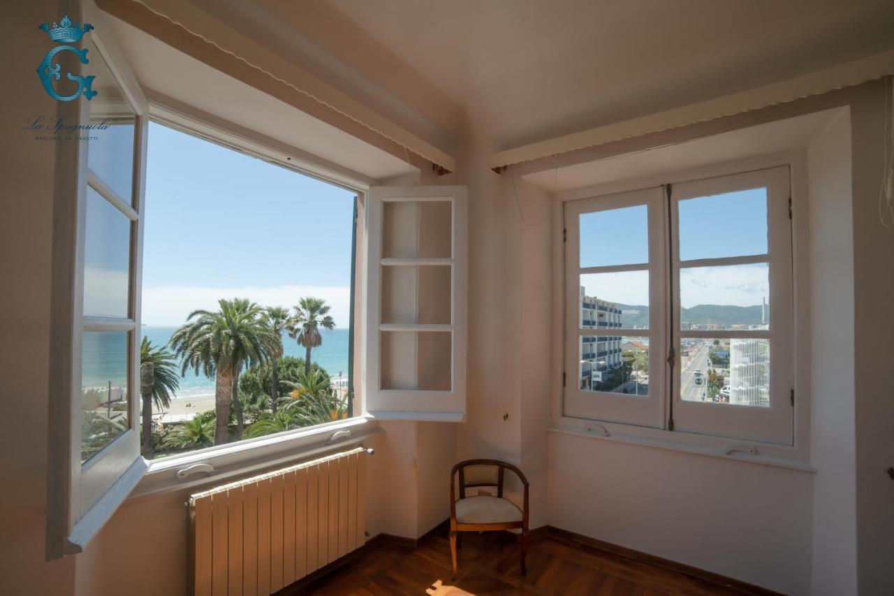 La Spagnuola - Villa Cinquecentesca Sul Mare Con Parco Privato Savona Bagian luar foto
