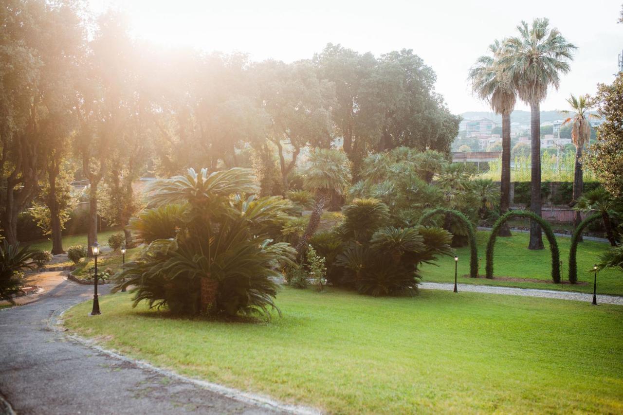 La Spagnuola - Villa Cinquecentesca Sul Mare Con Parco Privato Savona Bagian luar foto